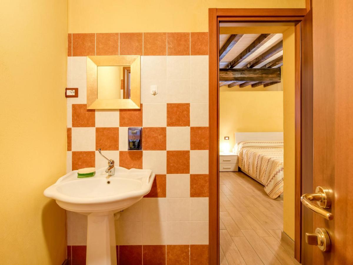 马罗内Beautiful Chalet With Swimming Pool In Lombardy别墅 外观 照片