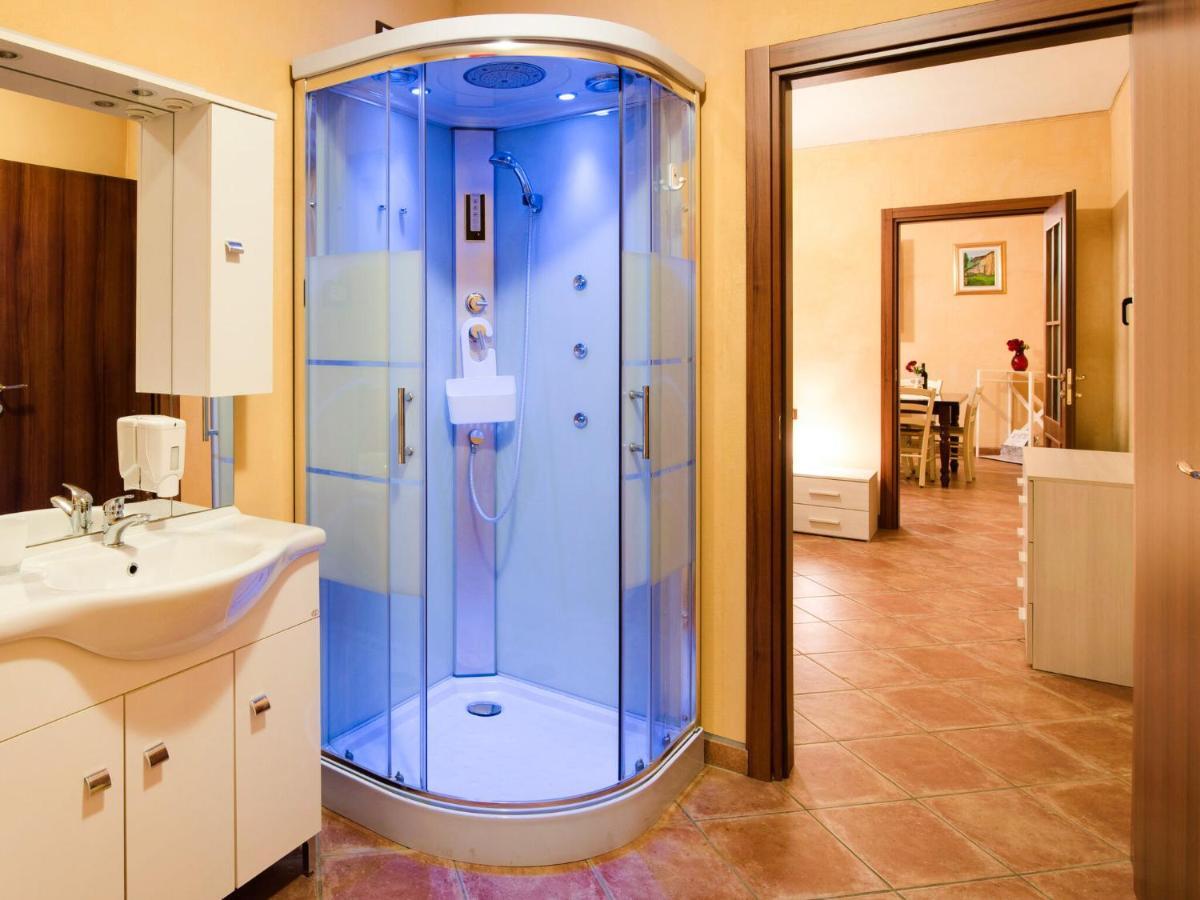 马罗内Beautiful Chalet With Swimming Pool In Lombardy别墅 外观 照片