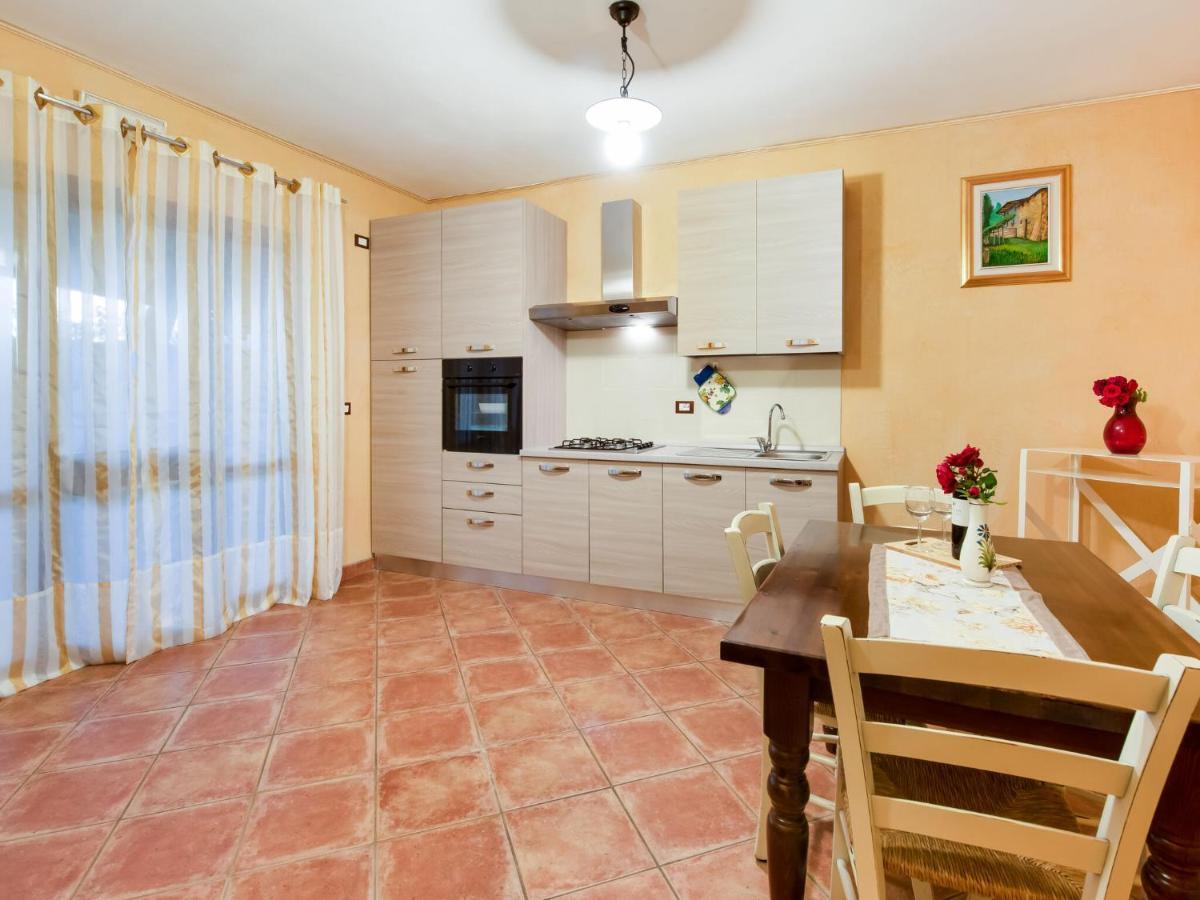 马罗内Beautiful Chalet With Swimming Pool In Lombardy别墅 外观 照片