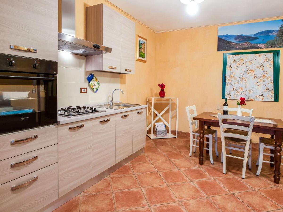 马罗内Beautiful Chalet With Swimming Pool In Lombardy别墅 外观 照片