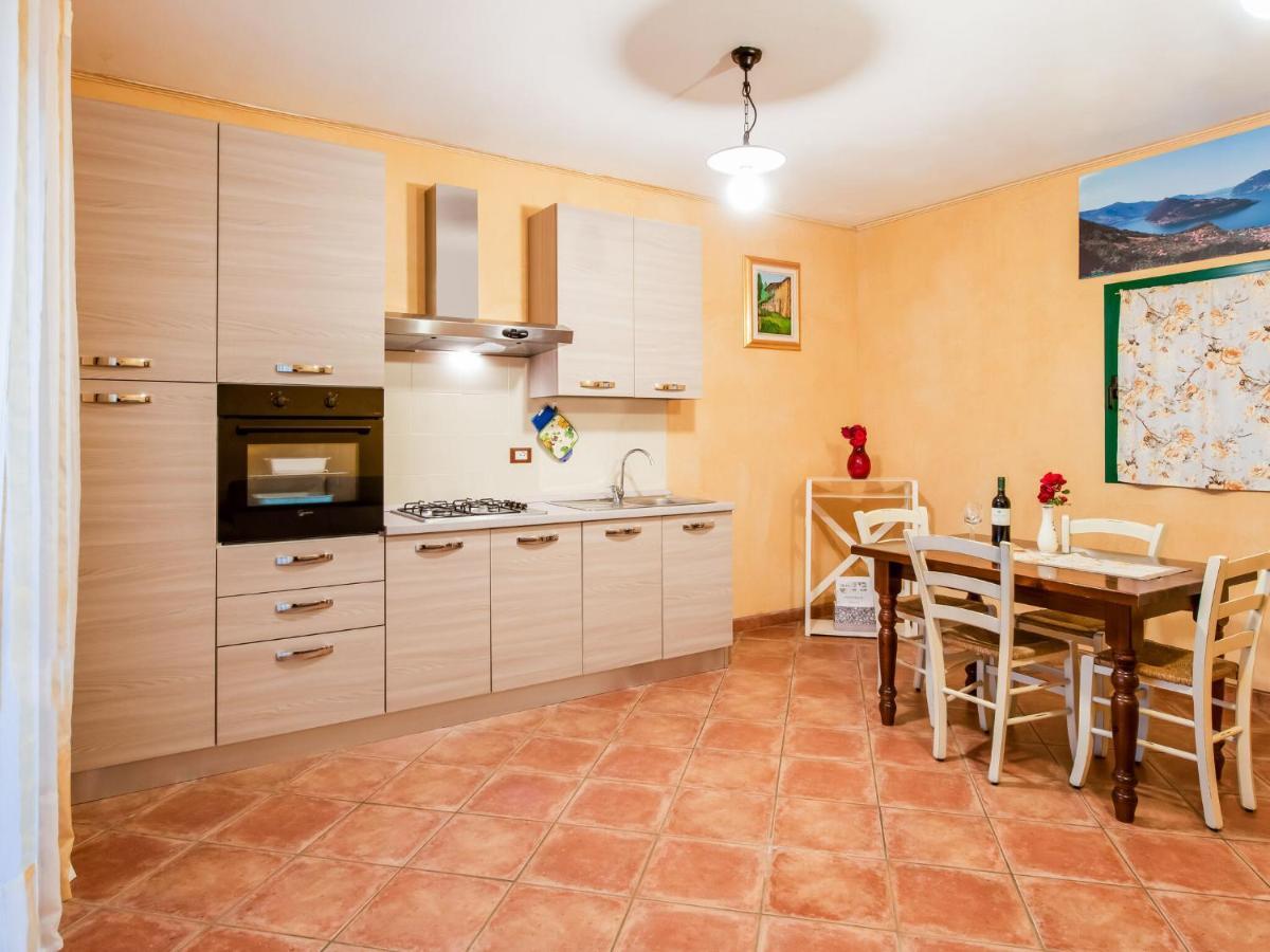 马罗内Beautiful Chalet With Swimming Pool In Lombardy别墅 外观 照片