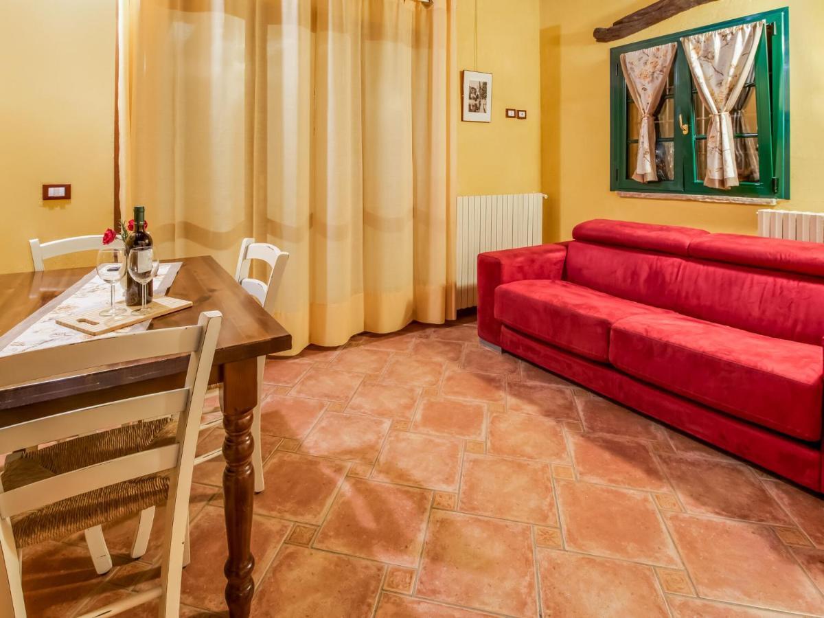 马罗内Beautiful Chalet With Swimming Pool In Lombardy别墅 外观 照片
